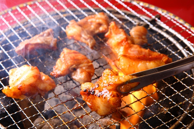 超豪快なタン1枚焼きから壺漬け1本ホルモンまで！恵比寿でホルモン焼肉が楽しめるお店5選