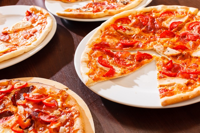 「ピザハット」の食べ放題がお得すぎる。石窯焼きピザから茹でたてパスタまで時間無制限食べ飲み放題で1600円！