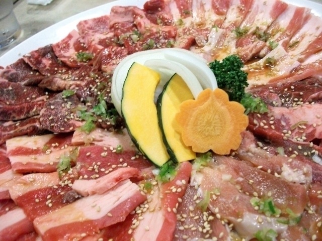 お店自慢の厳選肉やホルモンも！岐阜の焼肉食べ放題店3選