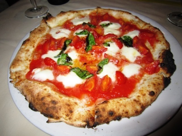 ピッツァオリンピックチャンピオン親子二代で守り続ける伝統の味!広島「PIZZA RIVA」 ~真のナポリピッツァ協会認定店紹介