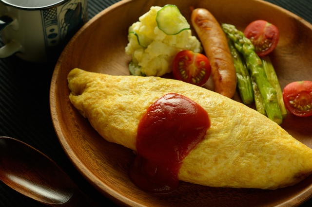 江戸情緒を残す街、神田でオムライスが食べられるお店