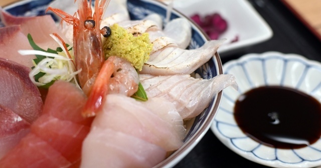 富山駅近くの本格和食ランチ8選！白えびや氷見うどん、海鮮丼に釜飯も！