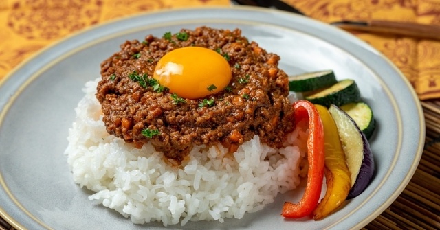 東陽町で絶対食べたいカレー5選!激熱石焼きキーマカレーに刺激的なタイカレー、インドカレーも