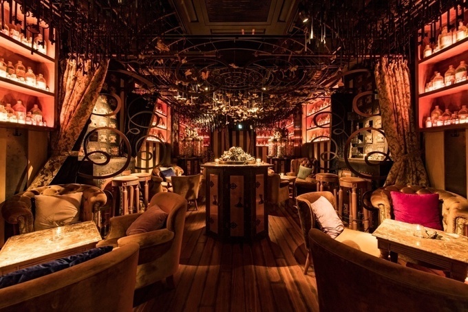 銀座】おとぎ話の世界がテーマ！幻想的な店内の『ティル・ナ・ノーグ