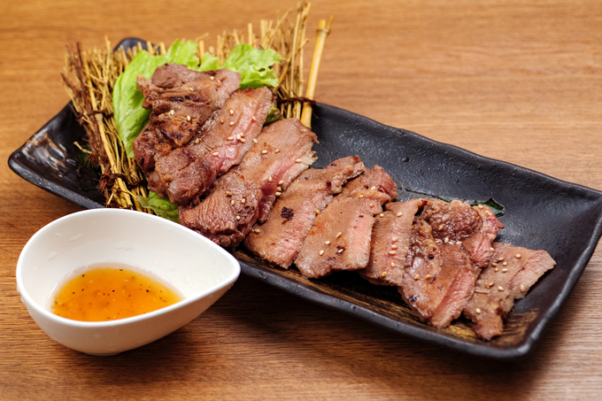 牛タン焼肉食べ放題『ヤキニク MOW 仙台みらいん横丁店』