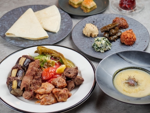 汐留芝離宮ビルディングの飲食店『YUSRA'S KITCHEN』の料理