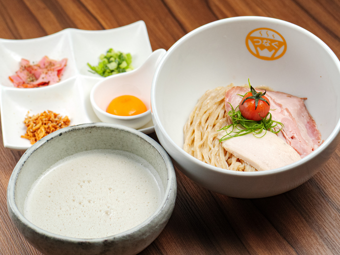 新橋　汐留『Ramen（ラーメン） 塩と貝つなぐ』