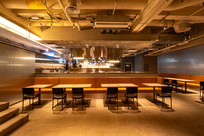 新宿駅東口徒歩5分『coffee mafia 新宿』の内観