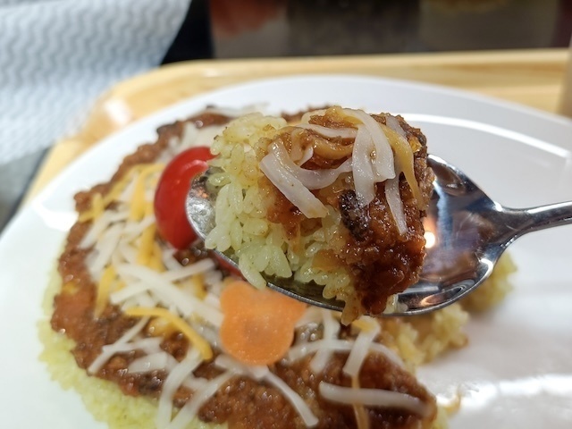 沖縄・国際通り『琉球ドライカレーのお店 がちまや～』の琉球ドライカレー