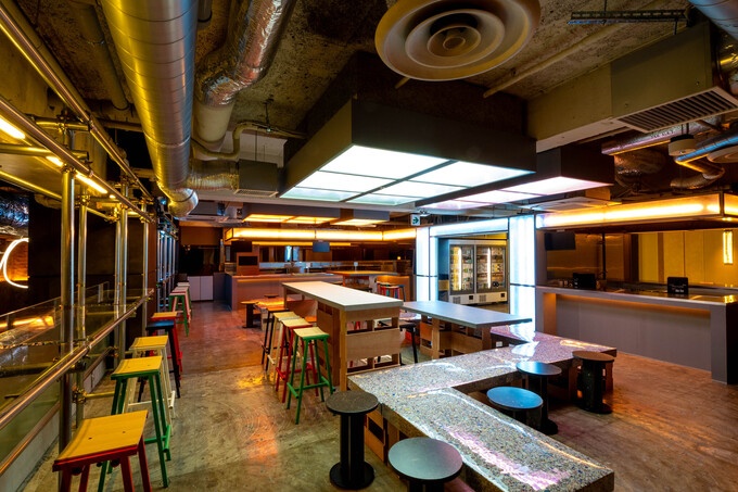 新宿駅　居酒屋『ネオヨコチョウ 新宿』