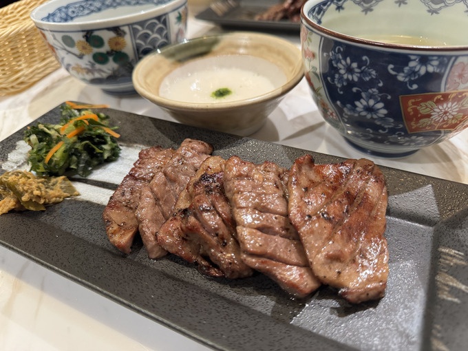 仙台駅・牛たんランチ