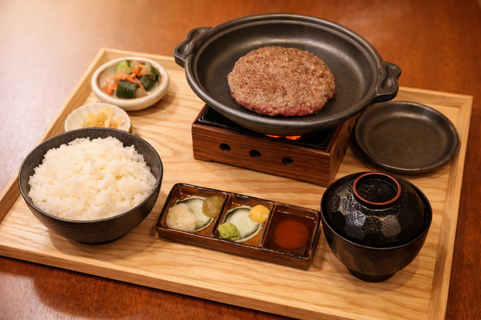 仙台駅　ハンバーグ