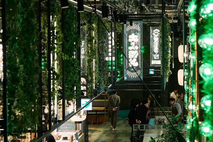 4PLA地下街『ODORiBA大通バル』の内観