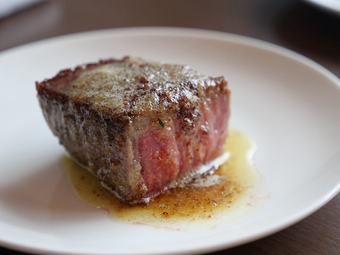 『新宿ステーキ』