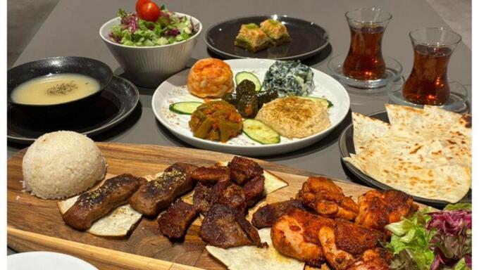 トルコ家庭料理のコース（イメージ）