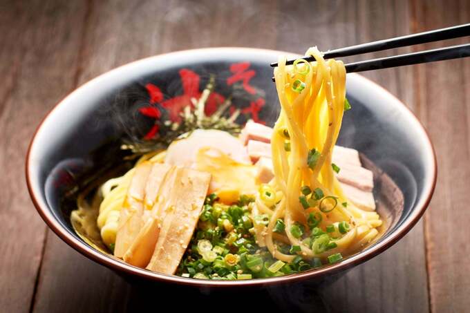「油そば」＋「スペシャルトッピングA」通常1,060円→特別600円（各税込）