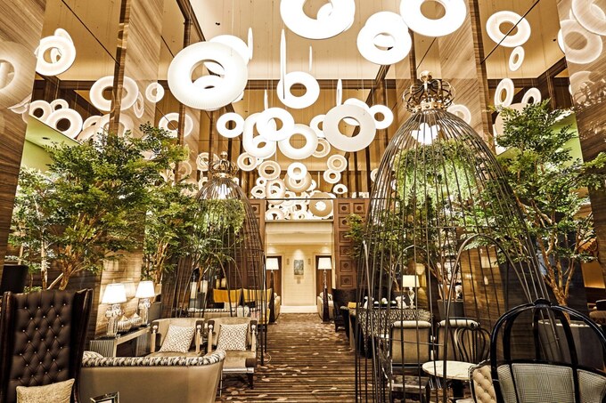 表参道のCafe & Dining ZelkovAの店内