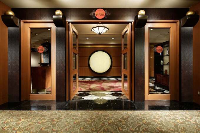 中国料理『彩龍』の店内
